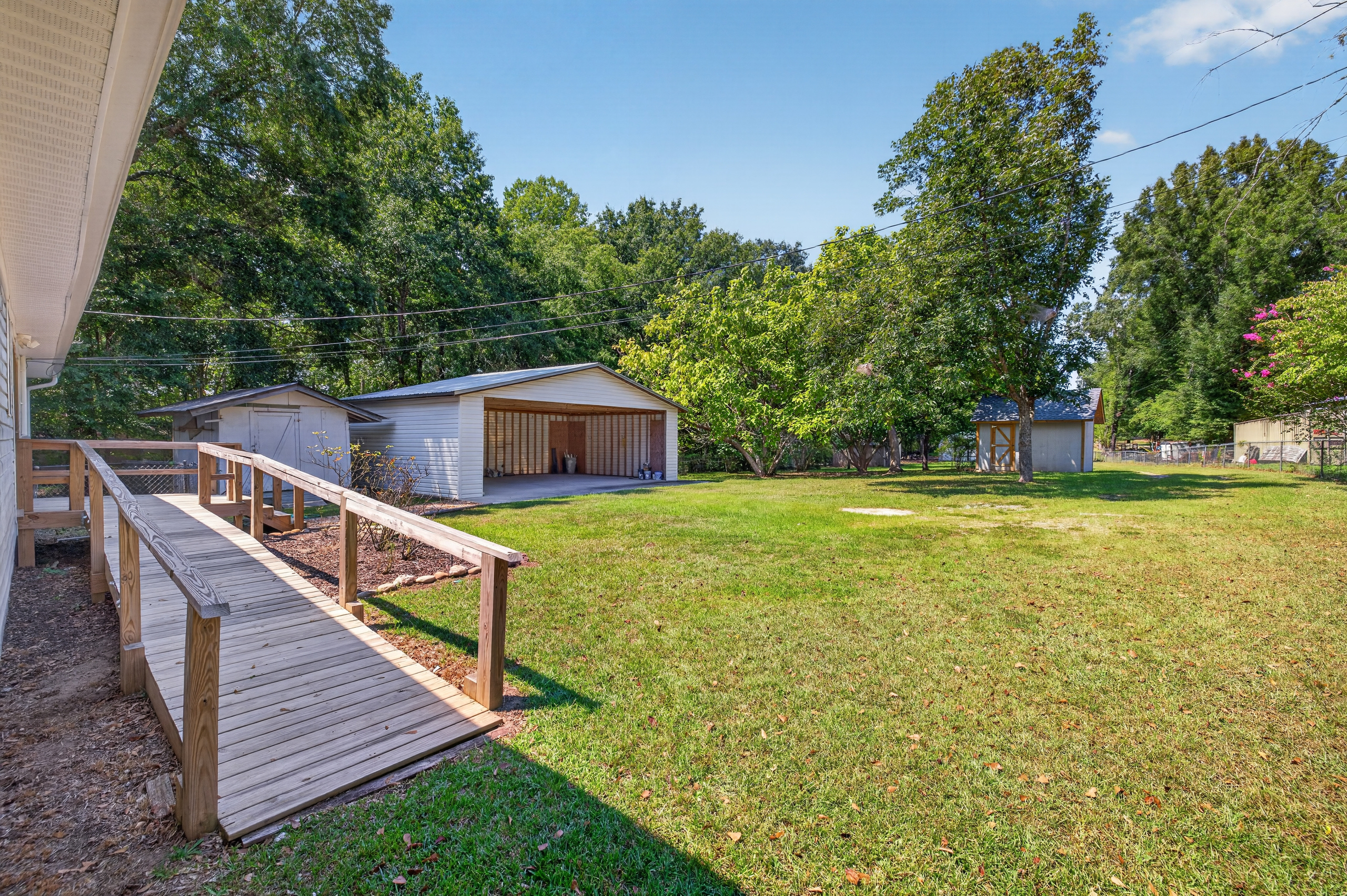 Rear screened porch entrance