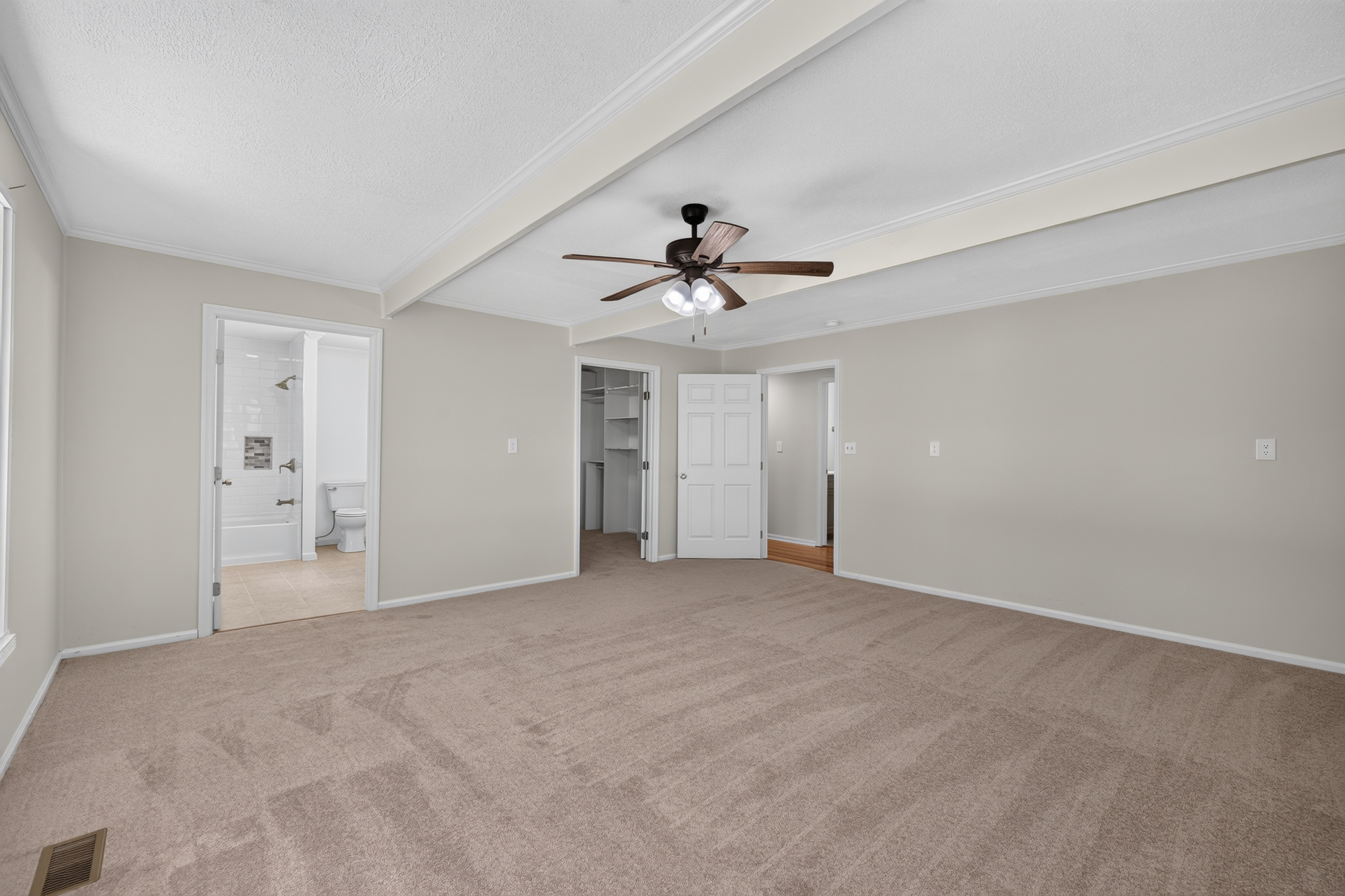 Primary suite walk-in closet