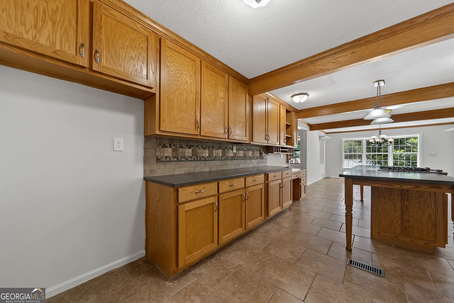 Kitchen alternate view